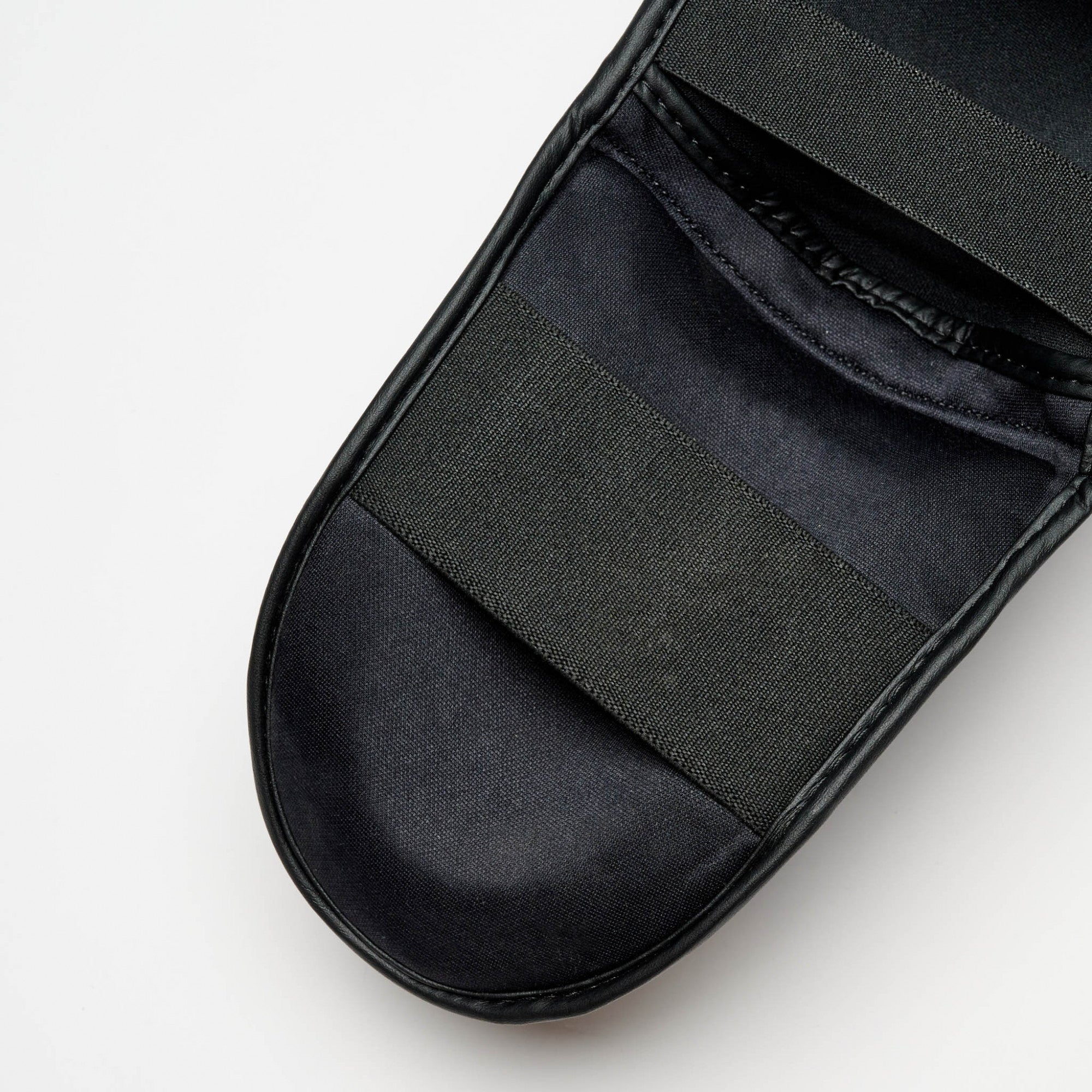 PARATIBIA BLACK ED. LEONE
