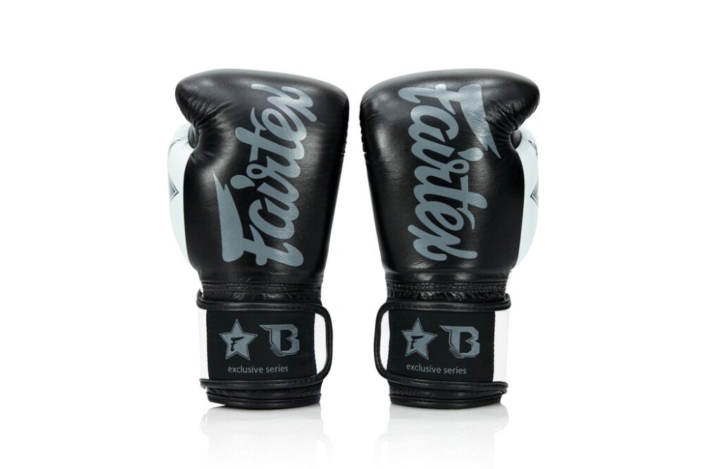 GUANTONI DA BOXE FAIRTEX