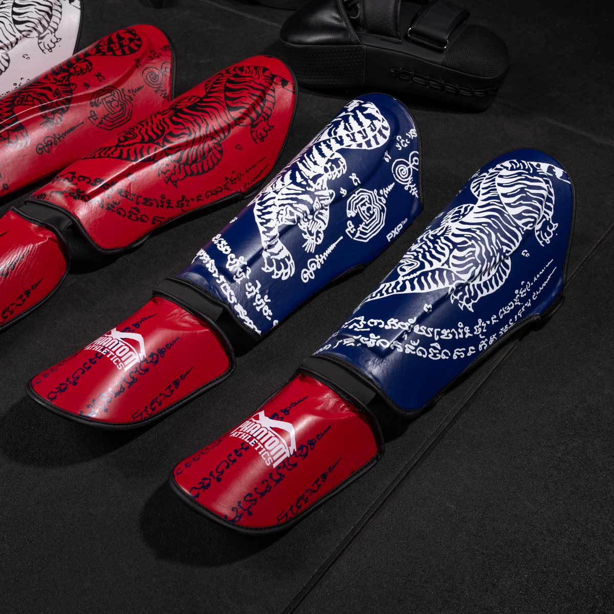 PARASTINCHI  Muay Thai -  PHANTOM