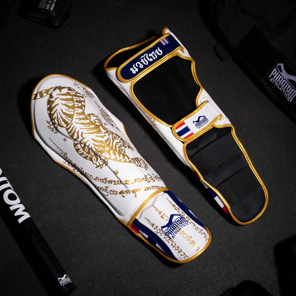 PARASTINCHI  Muay Thai -  PHANTOM