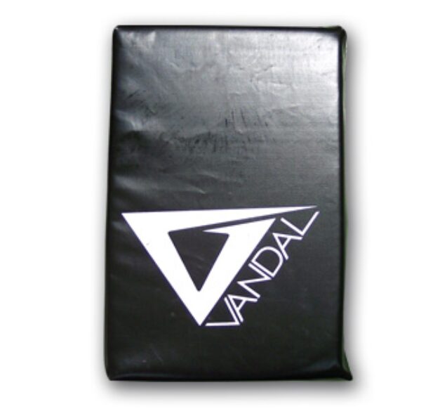 SCUDO VANDAL PICCOLO IN VINILE NERO CM 30x45x8 CA.