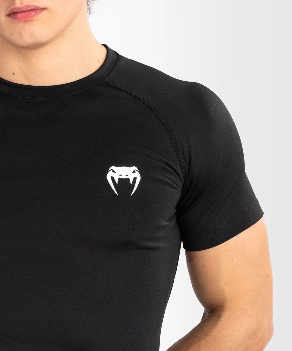 RASHGUARD VENUM CONTENDER A MANICA CORTA NERO/BIANCO