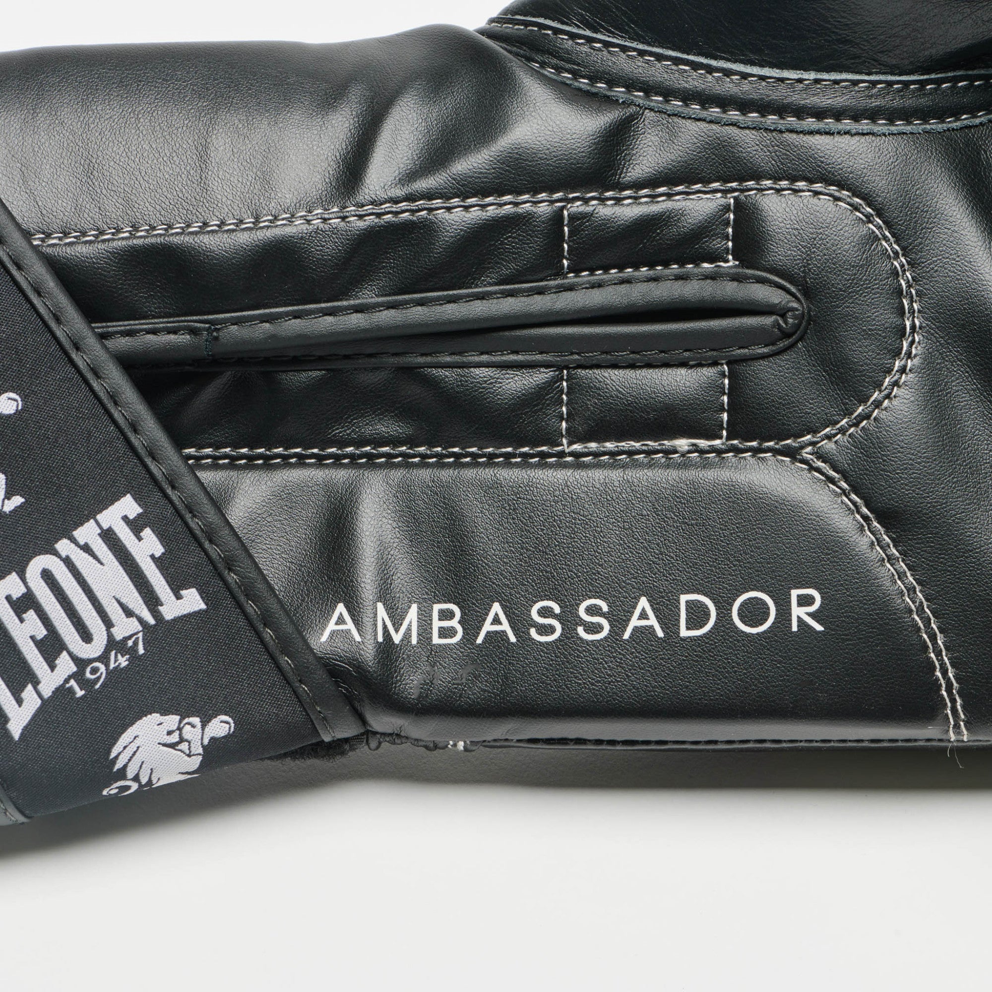 GUANTI DA BOXE AMBASSADOR LEONE